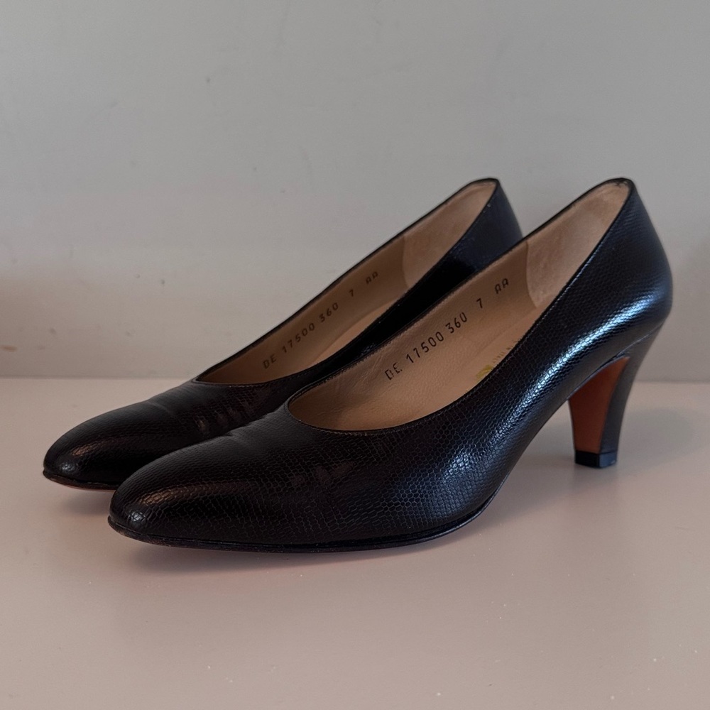 Vintage Salvatore Ferragamo Black Snake Print Leather Heels